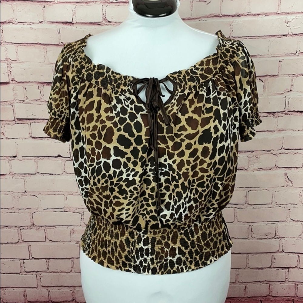 Candie’s Animal Print Top Size Large